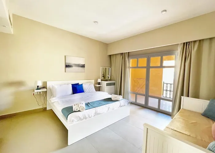 Minimal & 1bdr Abu Tig Marina *